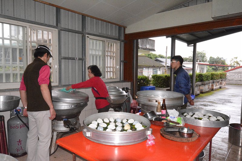 50準備蒸菜包.JPG