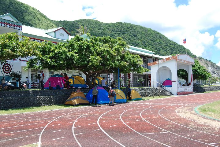 14.jpg - 14--我們紮營的地點就在蘭嶼椰油國小的校園