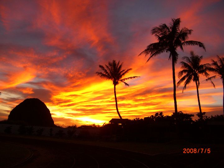 26.JPG - 26--在校園一邊煮著晚餐一邊欣賞蘭嶼的夕陽