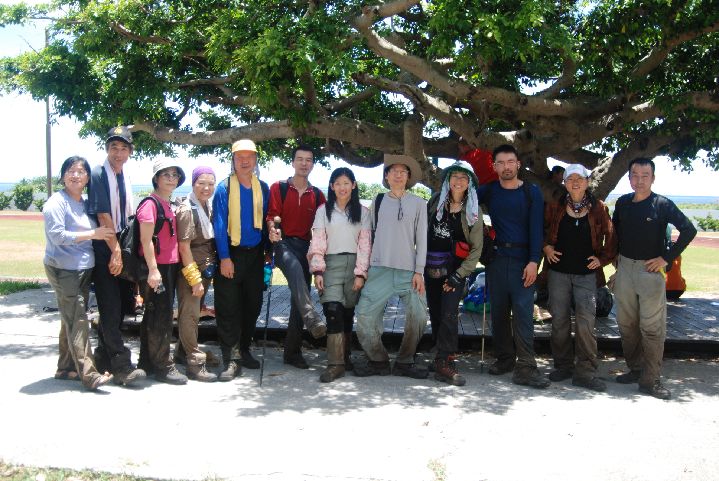 36.jpg - 36--回到椰油國小排開展示征戰紅頭山的戰果