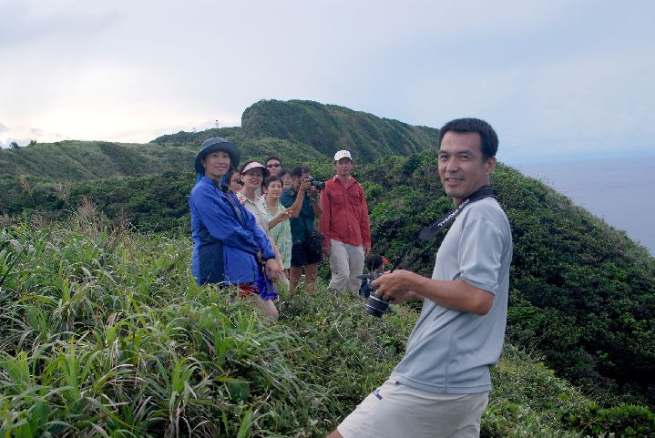 43.JPG - 43--回音谷山頭後方不遠處就是鰭尾蘭嶼燈塔