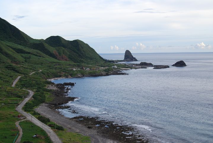 46.JPG - 46--暢遊小天池回程路旁俯看開元港與饅頭岩