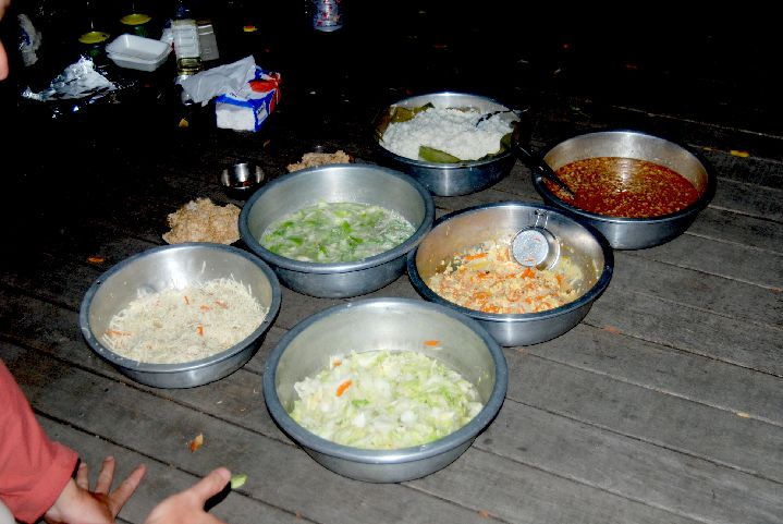 49.jpg - 49--回到營地椰油國小煮好晚餐天已經很暗了