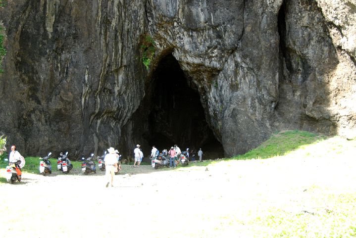 55.jpg - 55--五孔洞的第一洞和第二洞內部是相通連的